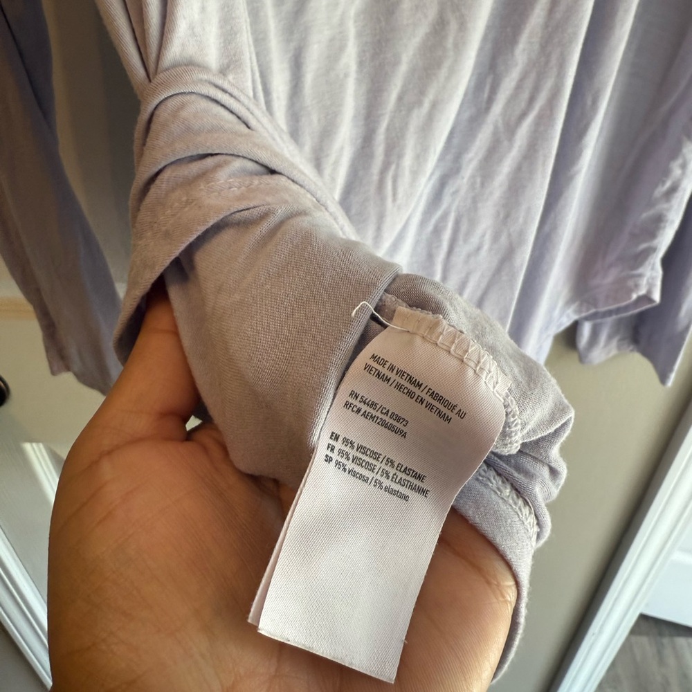 American Eagle Outfitters Light Purple Long Sleeve Top - Picture 4 of 4